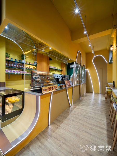 案例分享-異國風情拉茶飲料店│飲料店設計│狸樂聚x樂活輕裝修